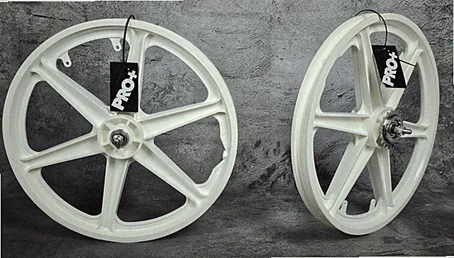 PRO+ 20" BICYCLE GT STYLE MAG WHEELS 6 SPOKE WHITE FOR BMX BICYCLES (CHROME COG)